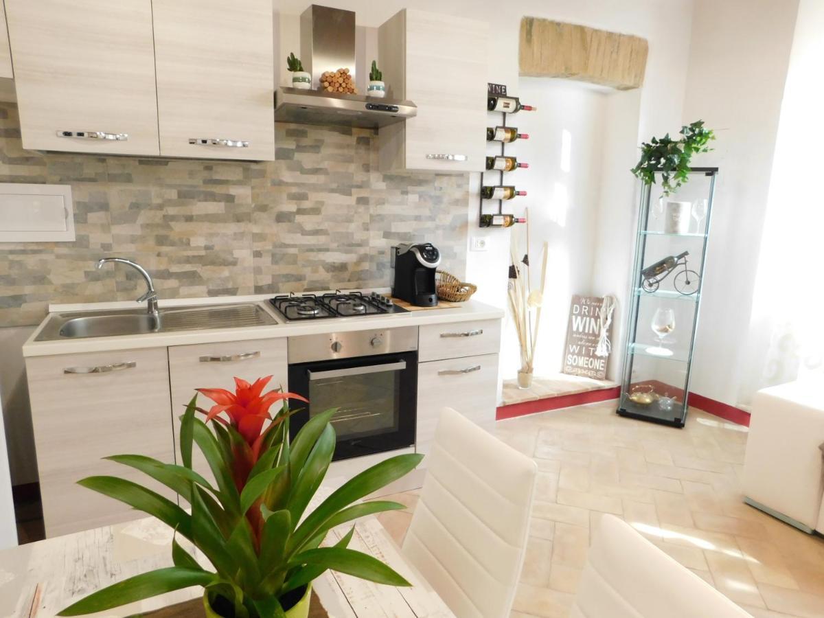 מונטלצ'ינו Otello Guest House מראה חיצוני תמונה