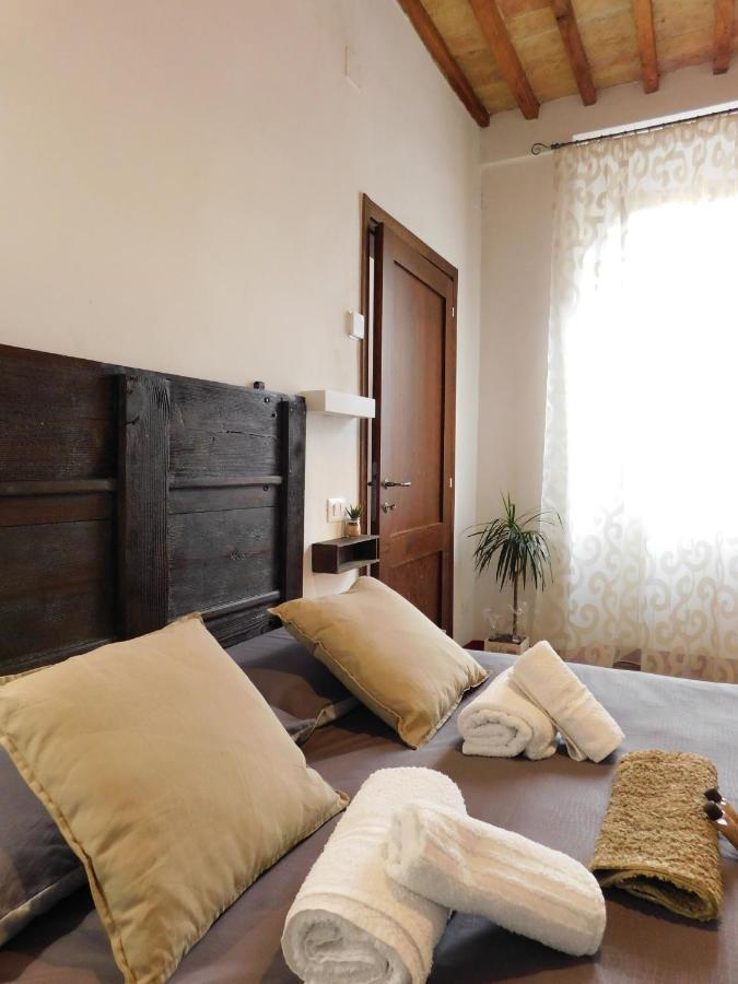 מונטלצ'ינו Otello Guest House מראה חיצוני תמונה